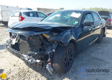 2017 Chrysler 300 300S Awd z USA, uszkodzony, nr VIN 2C3CCAGG1HH530132